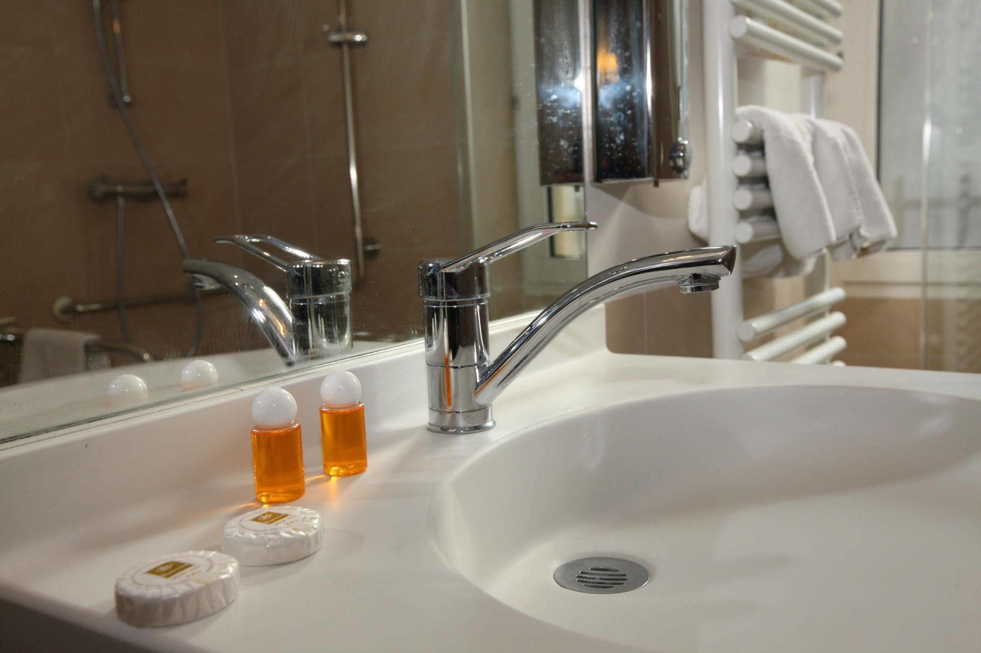 Hotel Sunny Париж Екстериор снимка