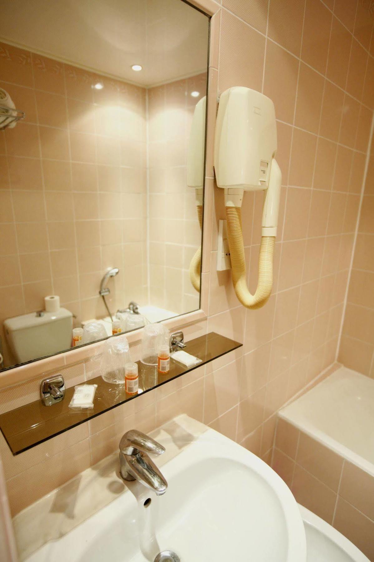 Hotel Sunny Париж Екстериор снимка